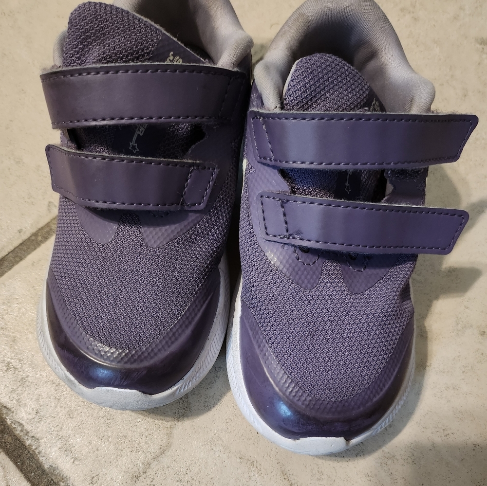 Nike - Picture 4 of 5